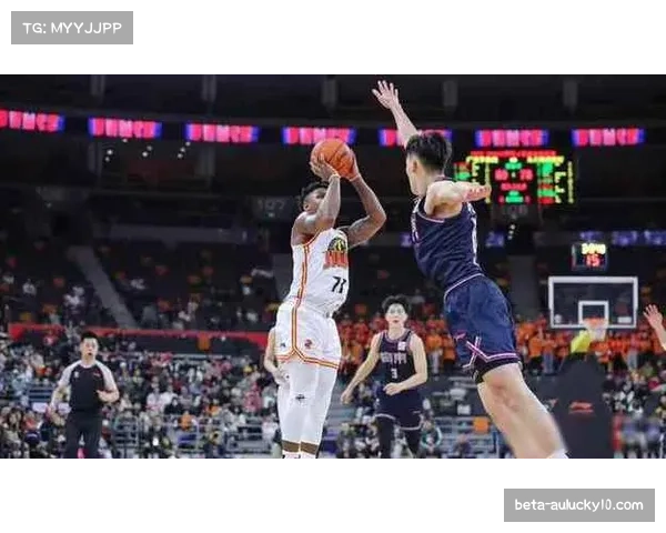 福建浔兴股份皮特森单场38分 外援强解能力助球队爆冷取胜